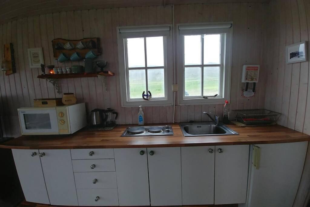 Cosy Cottage-Álfabakki-with hot tub Stori-Bakki Esterno foto